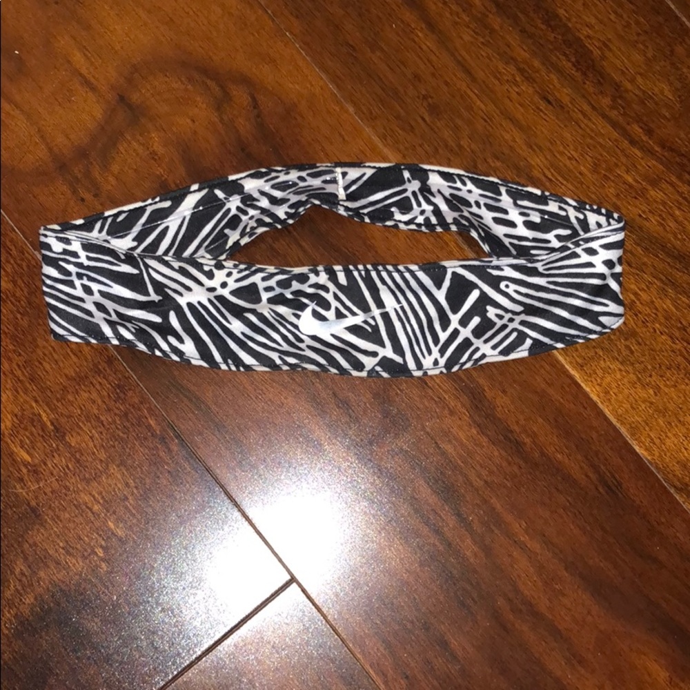 nike headband